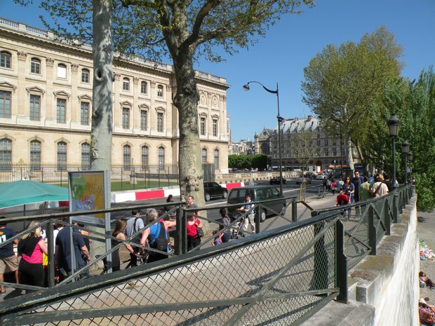  quais de la Seine, rive droite